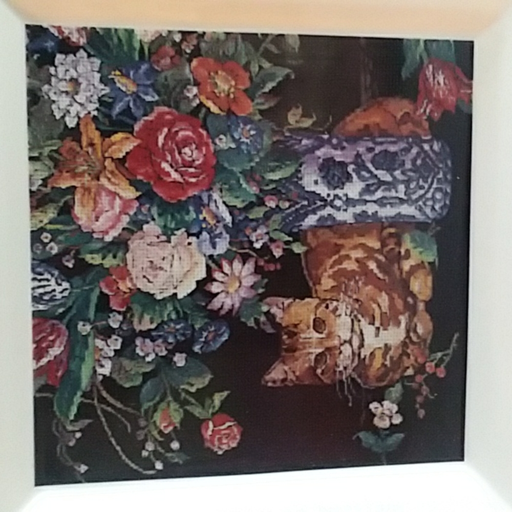 Adorable Cat Decor - Picture 2 of 4